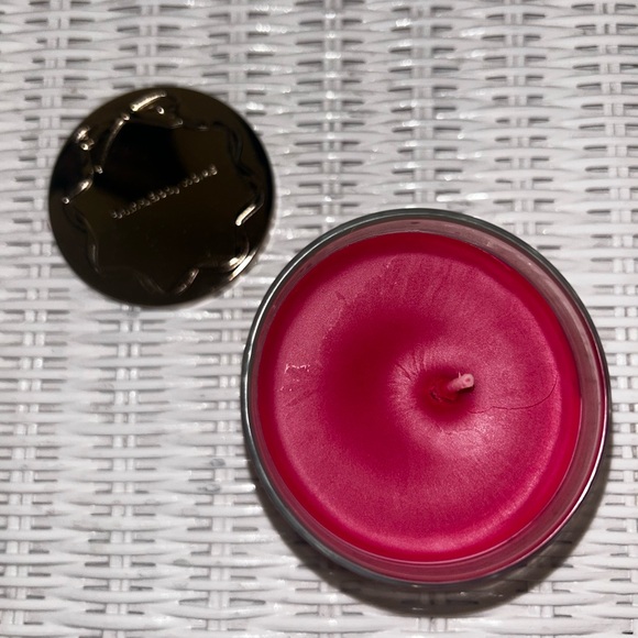 NEW Bath and Body Works ‘Bright Christmas Morning’ single wick candle - Picture 3 of 3